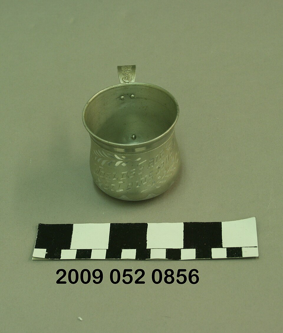 Caneca de Alumínio 250ml
